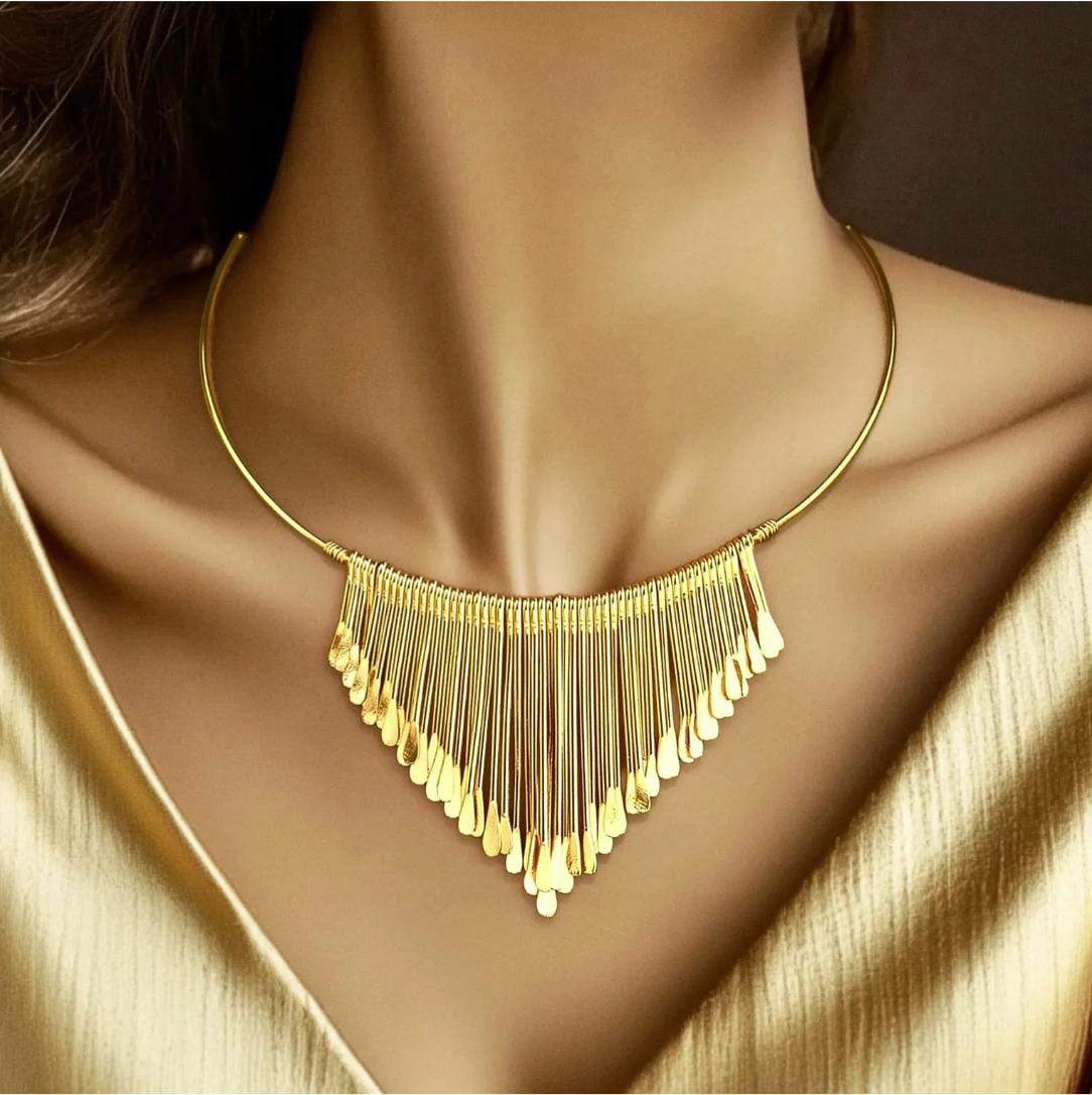 Golden Fringe Bar Necklace | Ushve